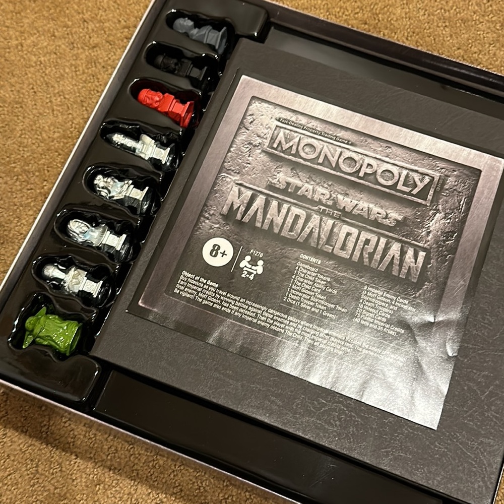 EUC Star Wars Mandalorian Monopoly